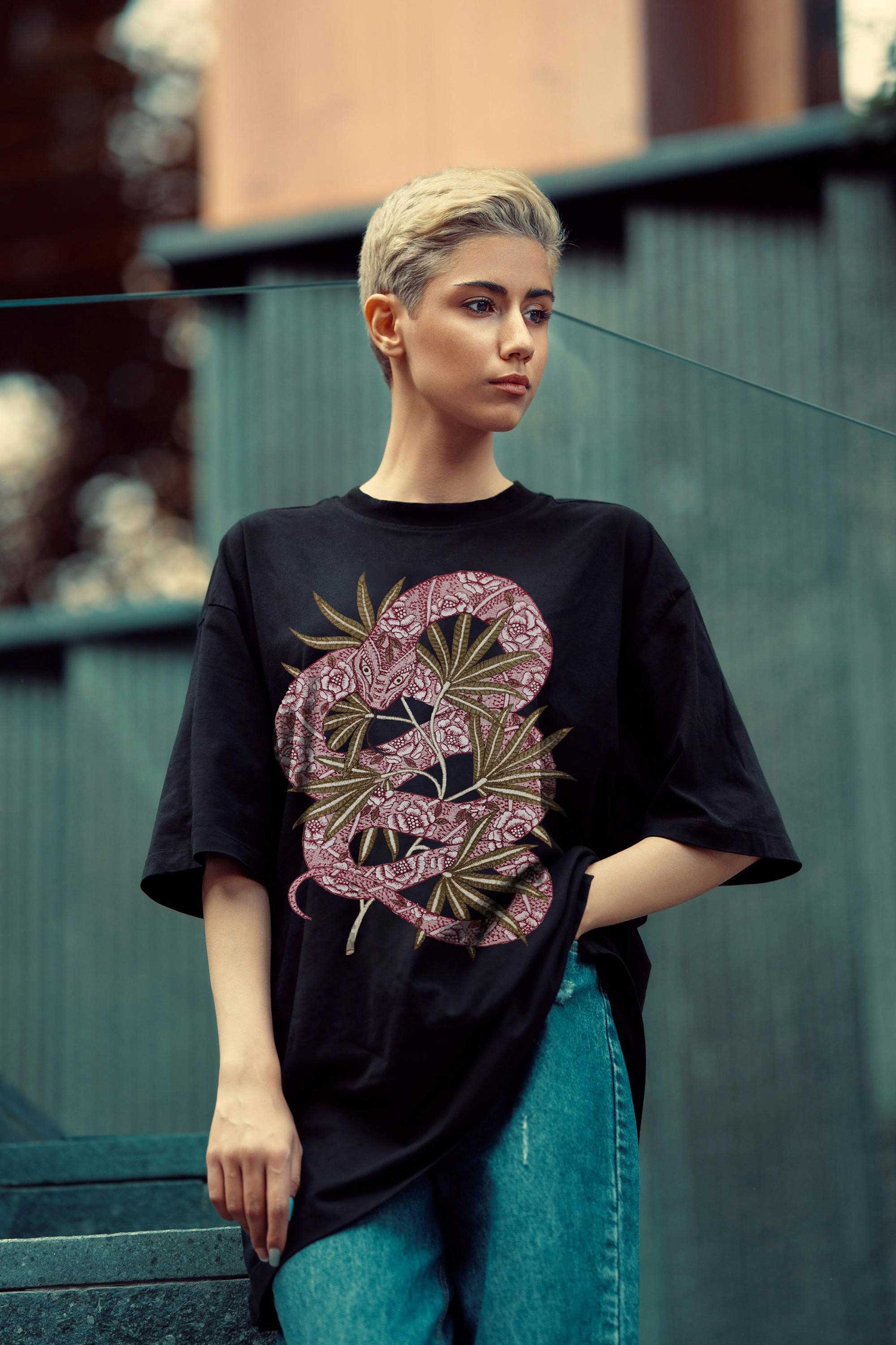 Women's Embroidered T-shirt